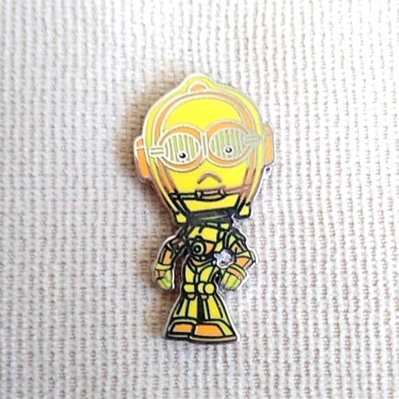 Disney Jewelry - DISNEY & LUCAS FILMS C3PO PIN